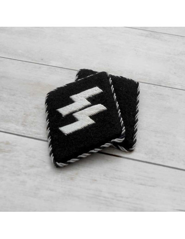 SS-Allgemeine enlisted man's rune collar patches